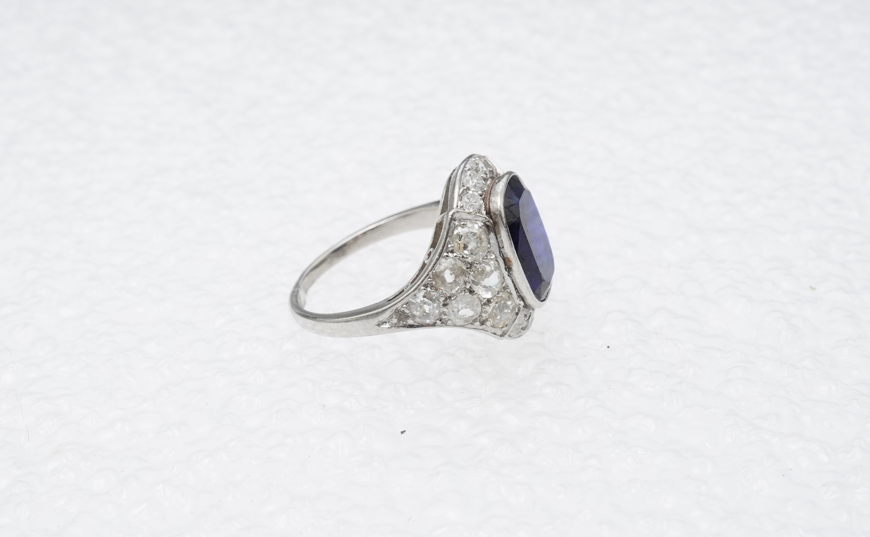 An Art Deco sapphire and diamond ring, France, circa 1930